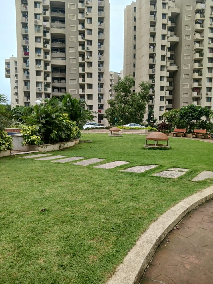 Garden, patel-heritage 2 Bedroom 1200 Sq.Ft. Apartment In Kharghar Navi Mumbai 8971252