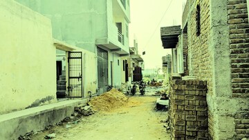  Plot – Exterior View View at Mayur Vihar - for Sale