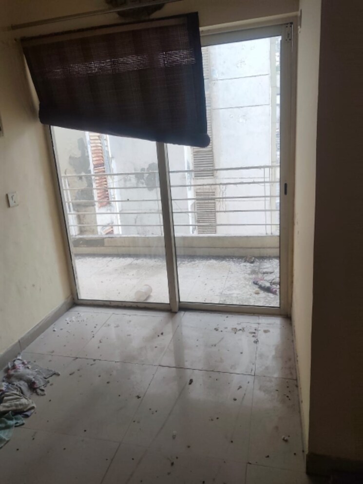 Room, paras-seasons 3 Bedroom 1130 Sq.Ft. Apartment In Sector 168 Noida 8971303