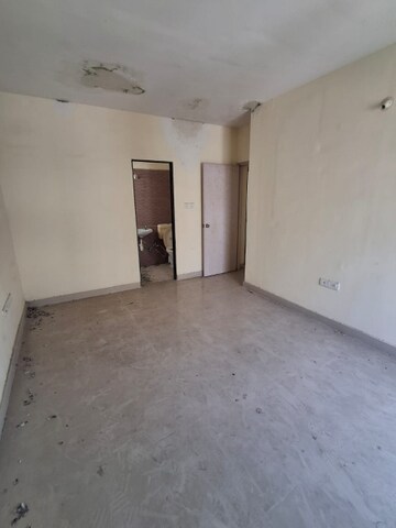 Room in 3 BHK Apartment at Paras Seasons, Sector 168 – for Rent