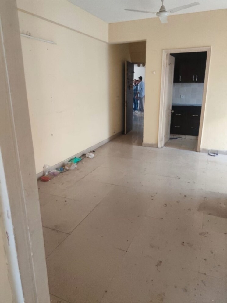 Room, paras-seasons 3 Bedroom 1130 Sq.Ft. Apartment In Sector 168 Noida 8971303