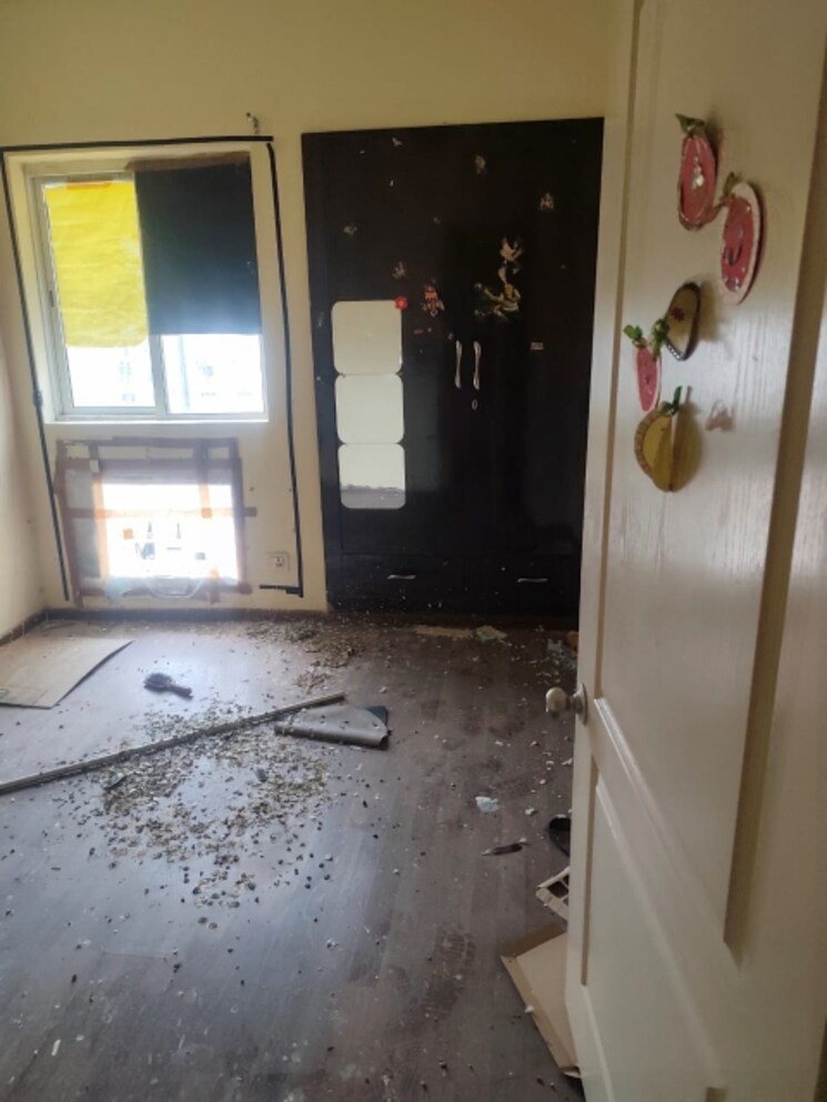 Bathroom, paras-seasons 3 Bedroom 1130 Sq.Ft. Apartment In Sector 168 Noida 8971318