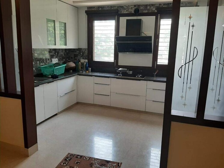 Kitchen, sector 14 3 Bedroom 3150 Sq.Ft. Apartment In Sector 14 Faridabad 8971317