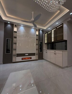 Room in 3.5 BHK Builder Floor at Sector 30 – for Sale