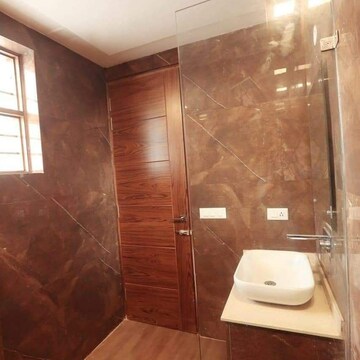 Bathroom in 4 BHK Builder Floor at Sector 14 – for Rent