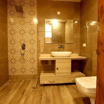 Bathroom in 4 BHK Builder Floor at Sector 14 – for Rent