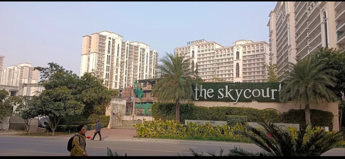 3 BHK 1931 Sq.Ft. Apartment in DLF The Skycourt