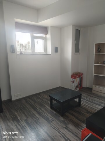 Room in 4 BHK Apartment at Suncity Heights, Sector 54 – for Rent