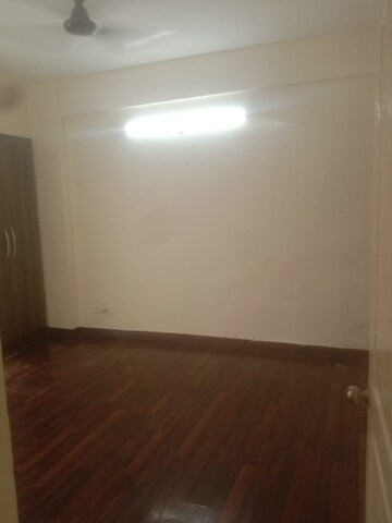 Room in 2 BHK Apartment at Paras Seasons, Sector 168 – for Rent
