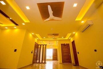 Living Room in 4 BHK Builder Floor at Sector 15 – for Rent