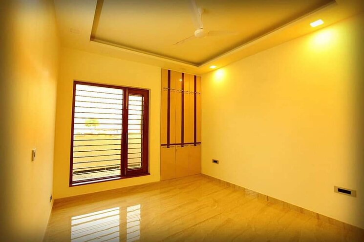 Room, sector 15 4 Bedroom 3150 Sq.Ft. Builder Floor In Sector 15 Faridabad 8971364