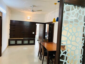 Team Area in 3 BHK Builder Floor at Sector 15a – for Rent