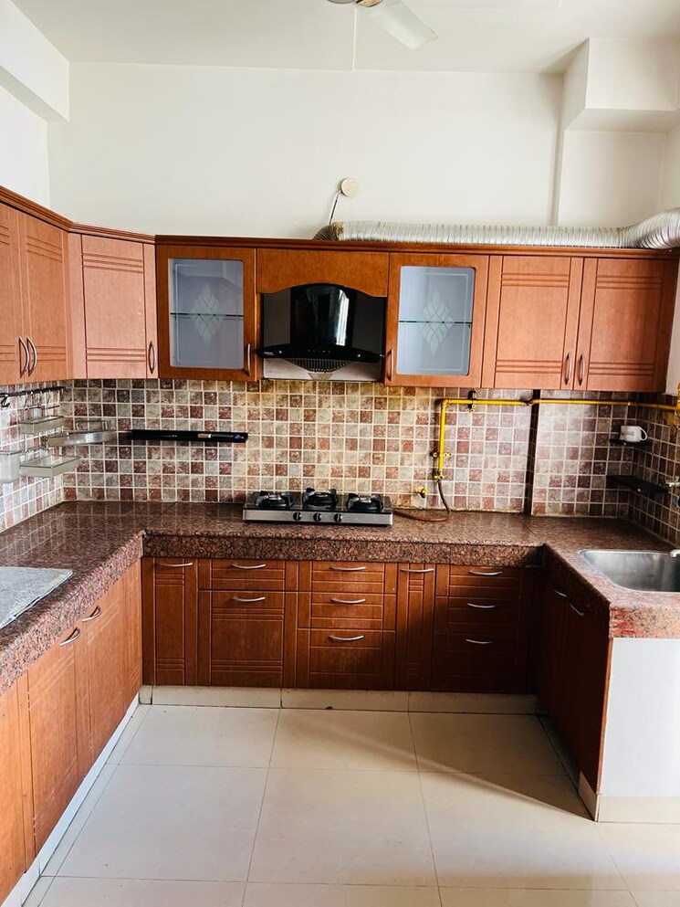 Kitchen, sector 15a 3 Bedroom 2000 Sq.Ft. Builder Floor In Sector 15a Faridabad 8971385