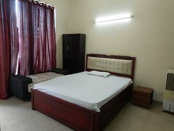 Bedroom in 2.5 BHK Builder Floor at SS The Lilac, Sector 49 – for Rent