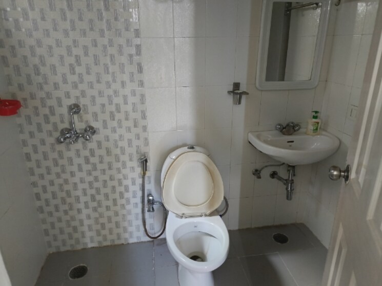 Bathroom, ss-the-lilac 2.5 Bedroom 1800 Sq.Ft. Builder Floor In Sector 49 Gurgaon 8971458
