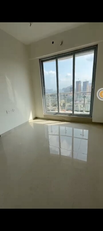 Room in 3 BHK Apartment at Rosa Manhattan, Ghodbunder Road – for Rent
