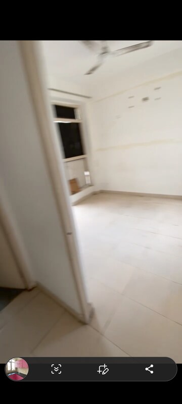 Room in 1 BHK Apartment at Auric City Homes, Sector 82 – for Rent