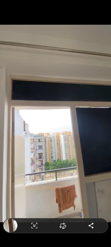 Furnished Amenities in 1 BHK Apartment at Auric City Homes, Sector 82 – for Rent