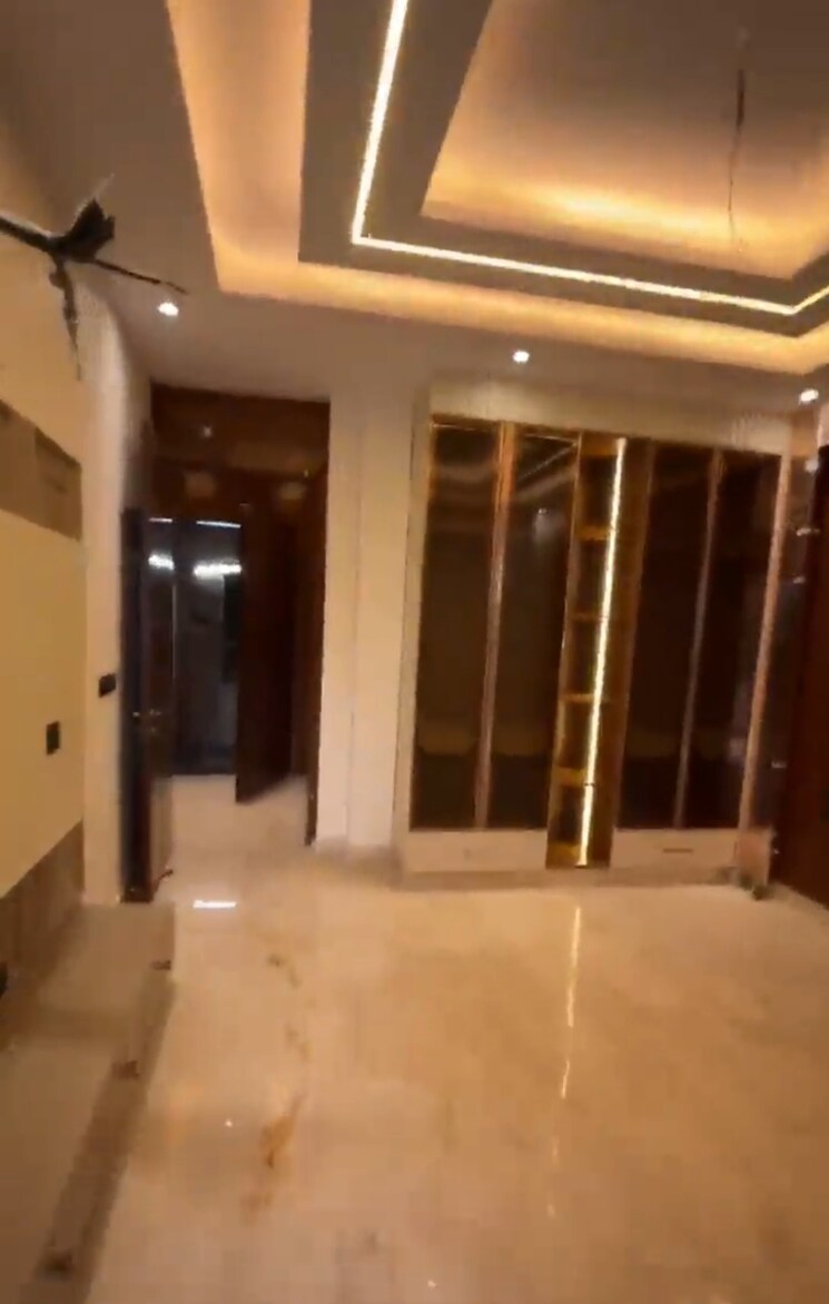 Room, indrapuram 4 Bedroom 220 Sq.Yd. Builder Floor In Indrapuram Ghaziabad 8971419