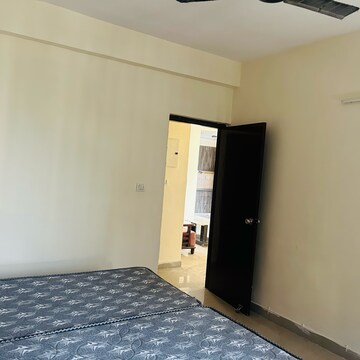 Room in 3 BHK Apartment at Ushay Towers, New Tara Nagar – for Sale