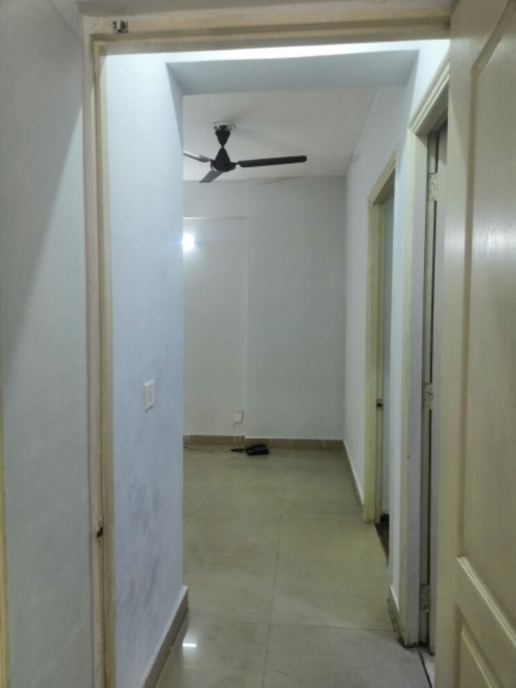 undefined, paras-seasons 2 Bedroom 795 Sq.Ft. Apartment In Sector 168 Noida 8971426