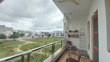 Balcony in 4 BHK Builder Floor at Sector 14 – for Rent