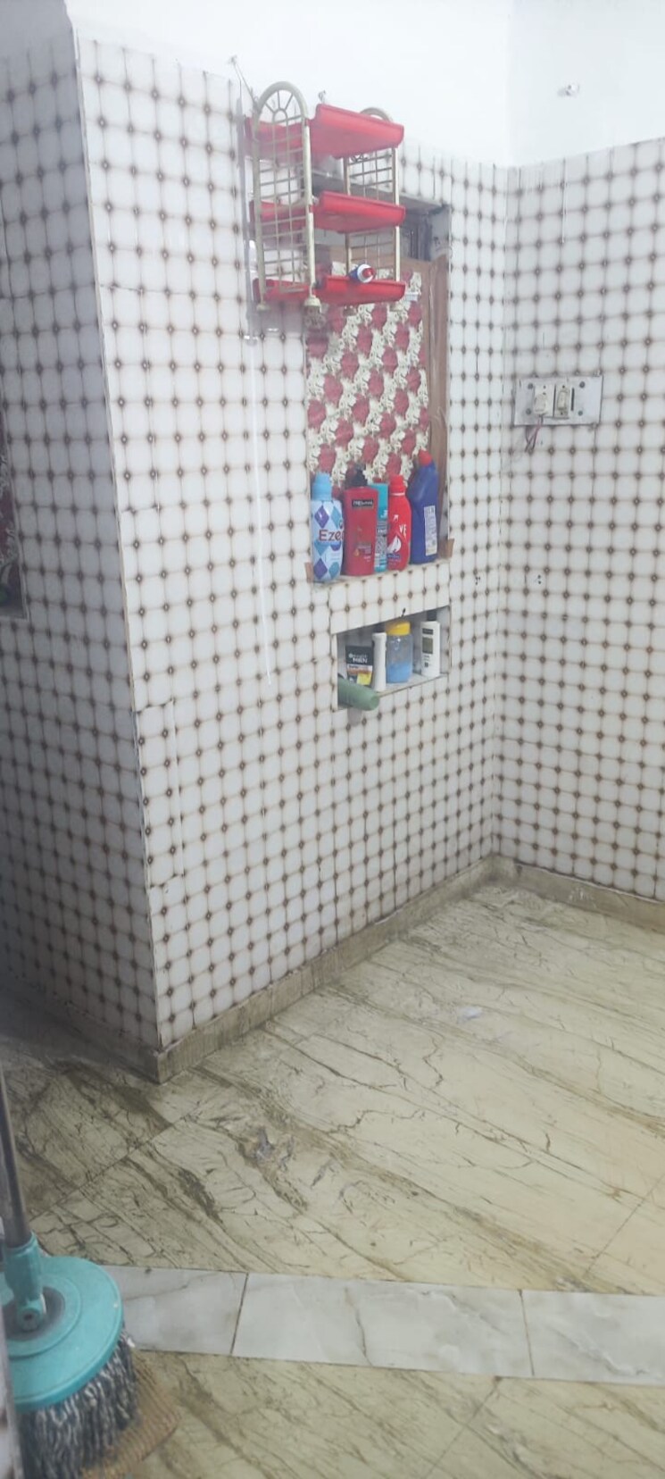 Master Bedroom, rwa-qutab-enclave 2 Bedroom 700 Sq.Ft. Apartment In Katwaria Sarai Delhi 8971476