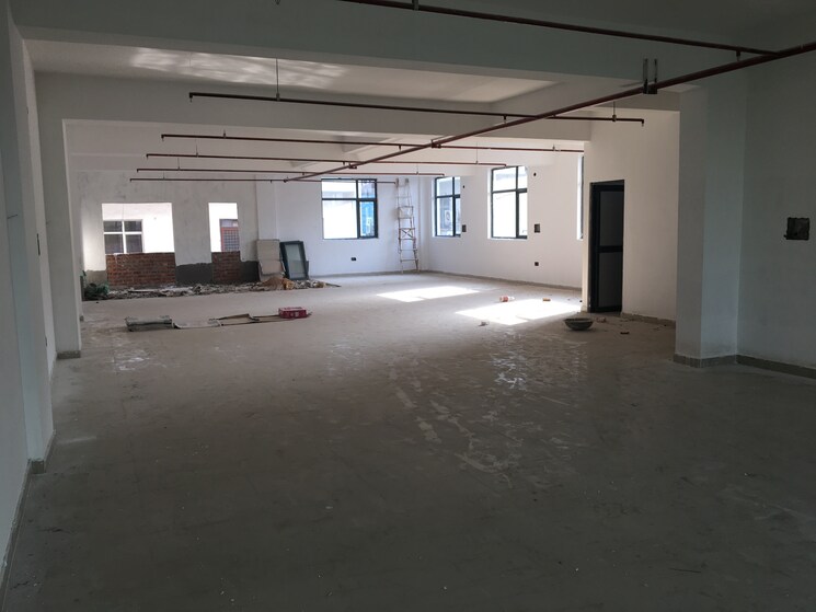  Parking, sector 63 Commercial Office Space 13000 Sq.Ft. In Sector 63 Noida 8971446