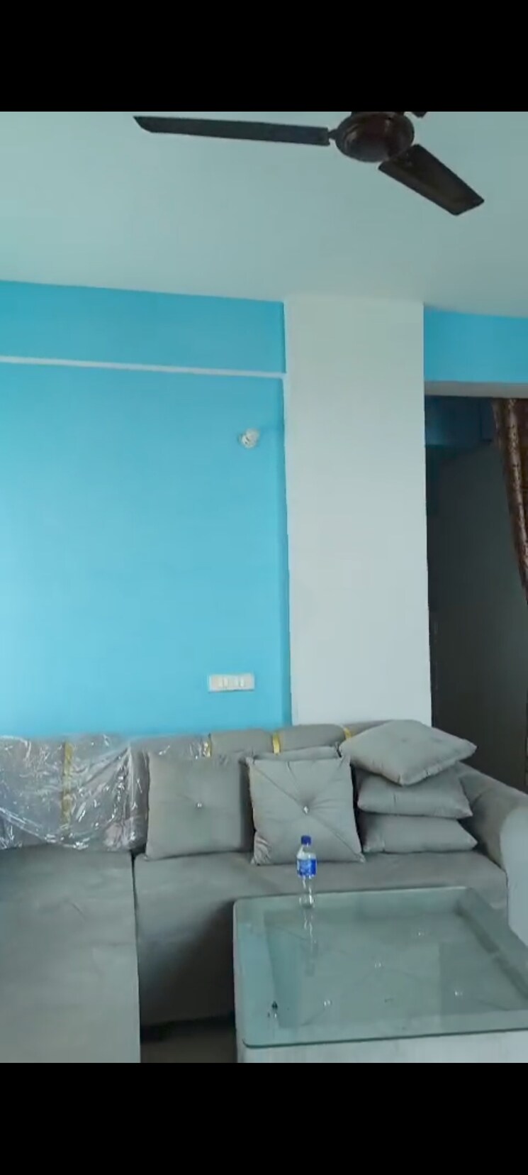 Room, auric-city-homes 1 Bedroom 322 Sq.Ft. Apartment In Sector 82 Faridabad 8971490