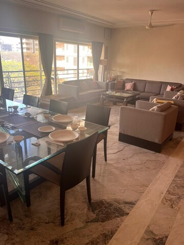 Team Area in 4 BHK Apartment at The Wadhwa Park View, Khar West – for Sale
