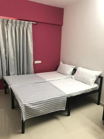 Room in  Pg at Bhusari Colony – for Rent