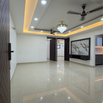 Room in 3 BHK Builder Floor at Chattarpur – for Rent