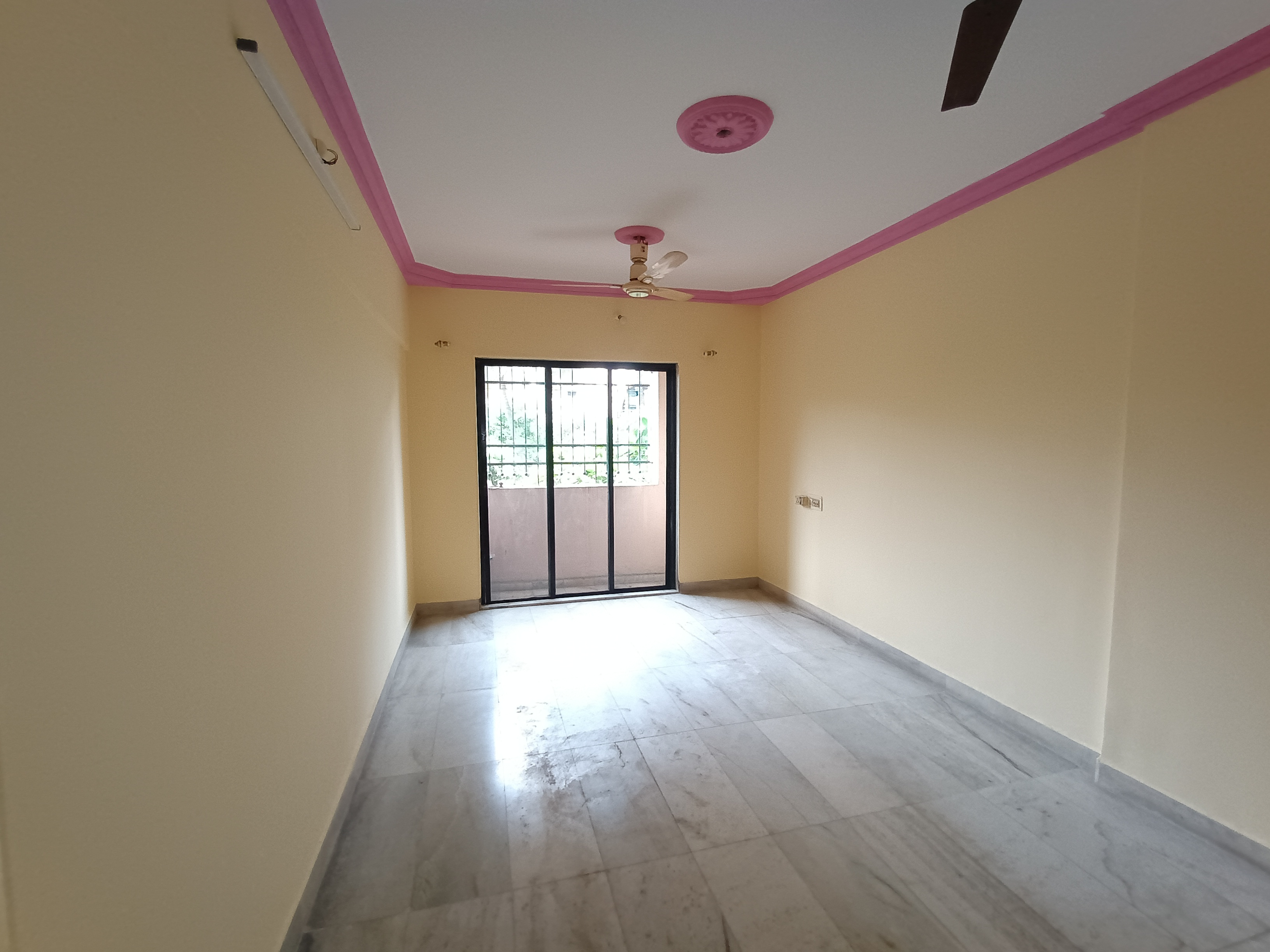 2 BHK 915 Sq.Ft. Apartment in Eveready Govind Apartment