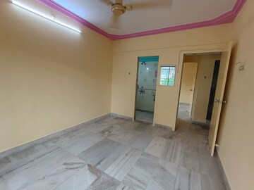 Room in 2 BHK Apartment at Eveready Govind Apartment, Kopar Khairane – for Rent