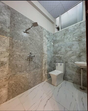 Bathroom in 3 BHK Builder Floor at Sector 33 – for Sale