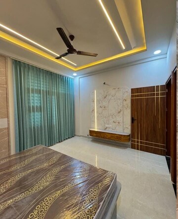Bedroom in 3 BHK Builder Floor at Sector 33 – for Sale
