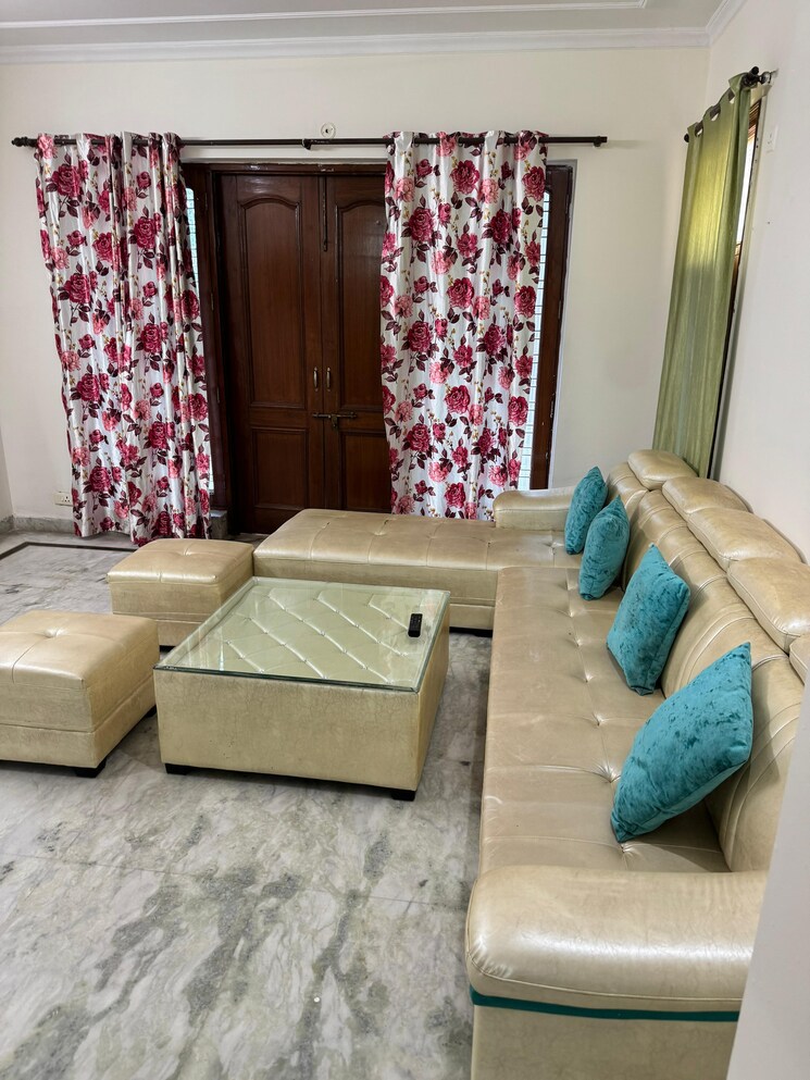 Bedroom, unitech-south-city-1 3 Bedroom 2300 Sq.Ft. Builder Floor In South City 1 Gurgaon 8971550