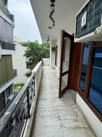 Balcony in 3 BHK Builder Floor at Unitech South City 1, South City 1 – for Rent