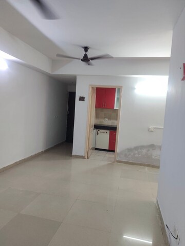 Room in 3 BHK Apartment at Paras Seasons, Sector 168 – for Rent
