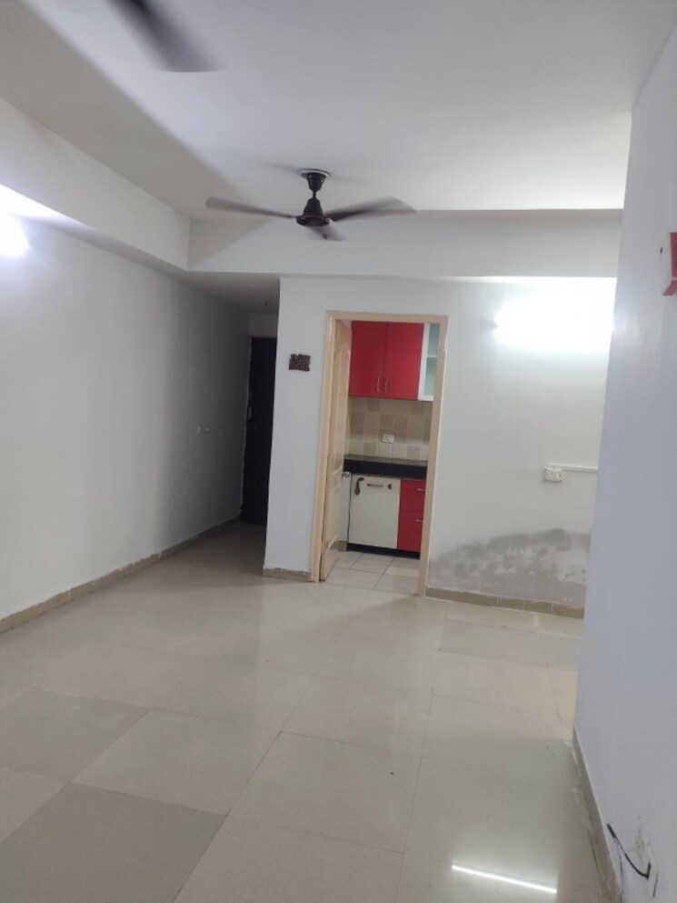 Room, paras-seasons 3 Bedroom 1130 Sq.Ft. Apartment In Sector 168 Noida 8971561