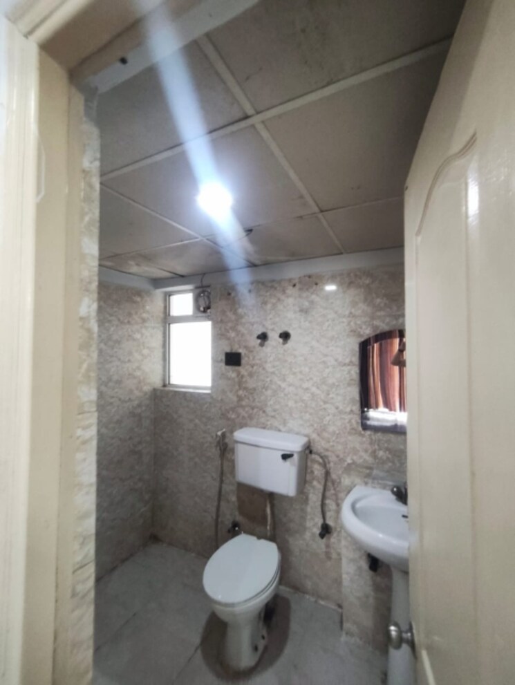 Bathroom, paras-seasons 3 Bedroom 1130 Sq.Ft. Apartment In Sector 168 Noida 8971561