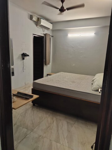 1 BHK Builder Floor For Rent in Sector 14
