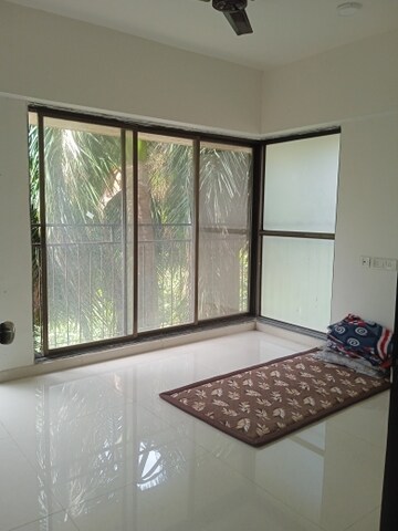 Bedroom in 3 BHK Apartment at Andheri West – for Rent