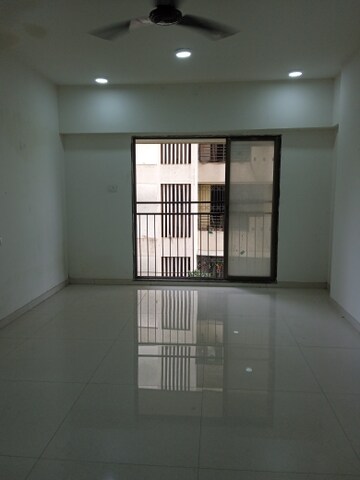 Room in 3 BHK Apartment at Andheri West – for Rent