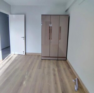 Room in 3 BHK Builder Floor at Shree Vardhman Nature Valley, Sector 70 – for Sale