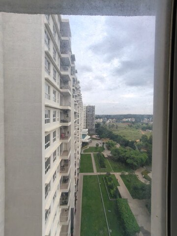2 BHK Apartment For Rent in Godrej Aqua, International Airport Road