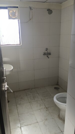 Bathroom in 3 BHK Apartment at Amolik Sankalp, Sector 85 – for Sale