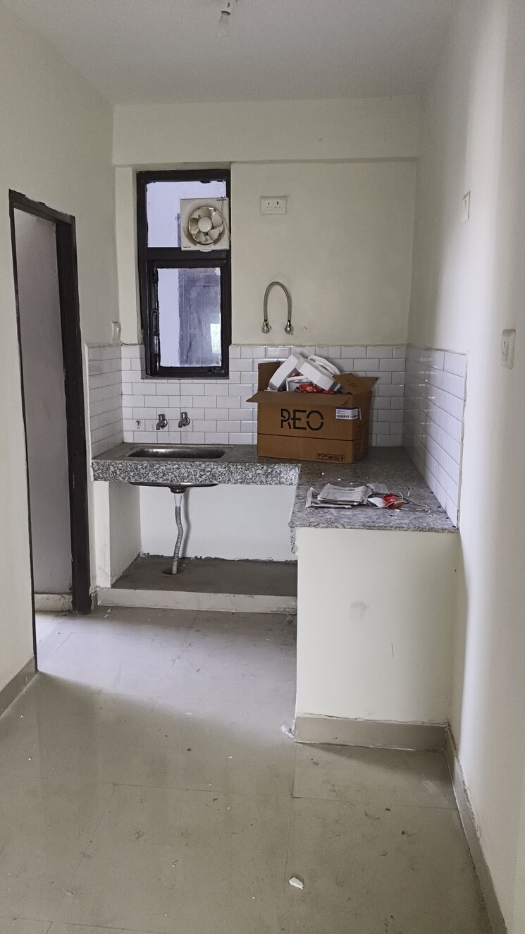 Kitchen, amolik-sankalp 3 Bedroom 851 Sq.Ft. Apartment In Sector 85 Faridabad 8971681