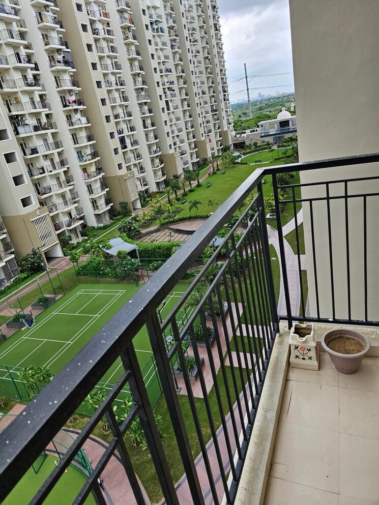 Balcony, godrej-palm-retreat 2 Bedroom 1266 Sq.Ft. Apartment In Sector 150 Noida 8971557