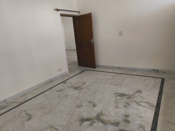 Room in 3 BHK Builder Floor at Doordarshan Apartment, Sector 45 – for Rent